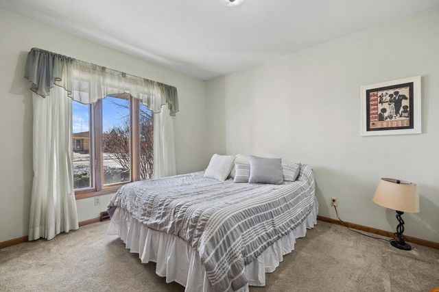 2138 25th AVENUE, Kenosha, WI 53140