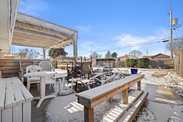 2138 25th AVENUE, Kenosha, WI 53140