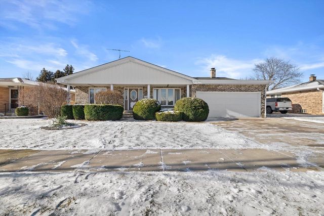 2138 25th AVENUE, Kenosha, WI 53140