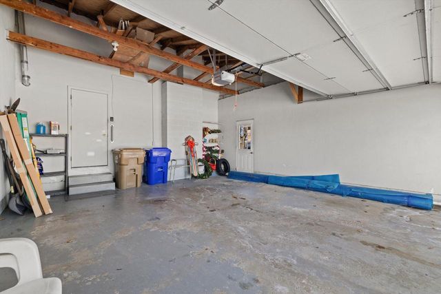 2138 25th AVENUE, Kenosha, WI 53140