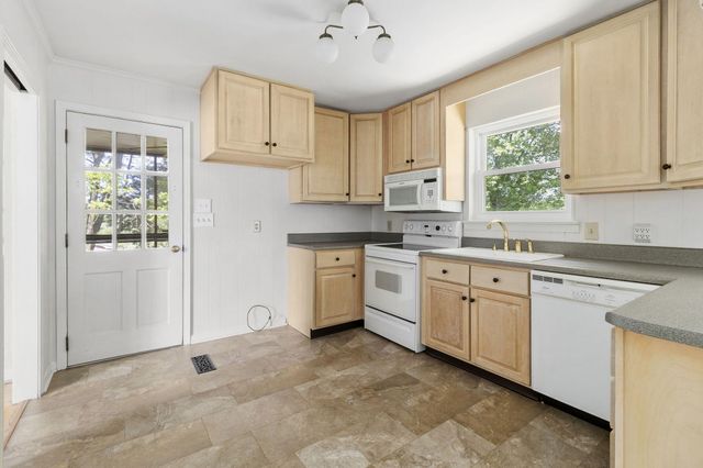 5812 Hillcrest Drive, Harrison, TN 37341