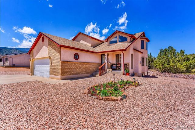 207 Savage Loop, Canon City, CO 81212