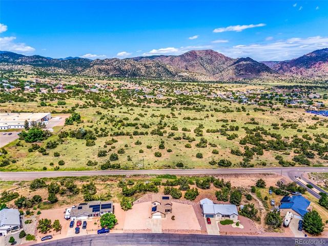 207 Savage Loop, Canon City, CO 81212