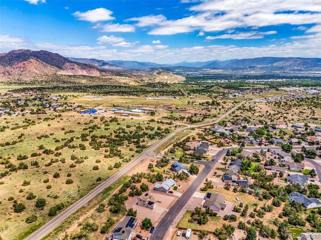 207 Savage Loop, Canon City, CO 81212