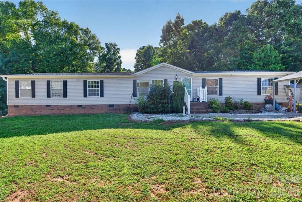 140 Teak Drive, Statesville, NC 28625