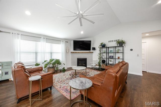 233 Beauregard Drive, Shiloh, IL 62221