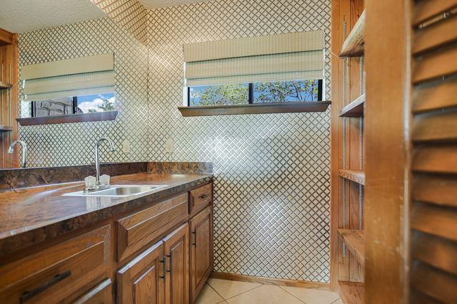 5203 Doe Valley LN, Austin, TX 78759