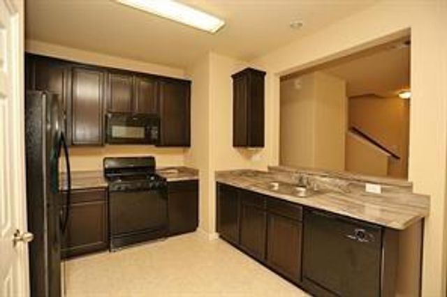 10011 Cobbs Cove Lane, Houston, TX 77044