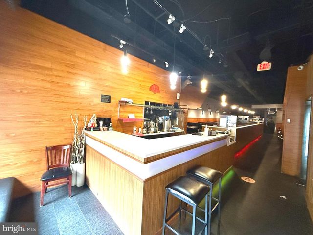 1002-00 ARCH ST, Philadelphia, PA 19107