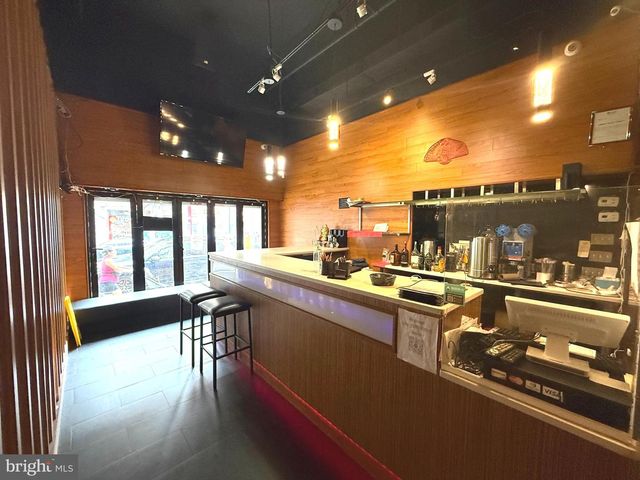 1002-00 ARCH ST, Philadelphia, PA 19107