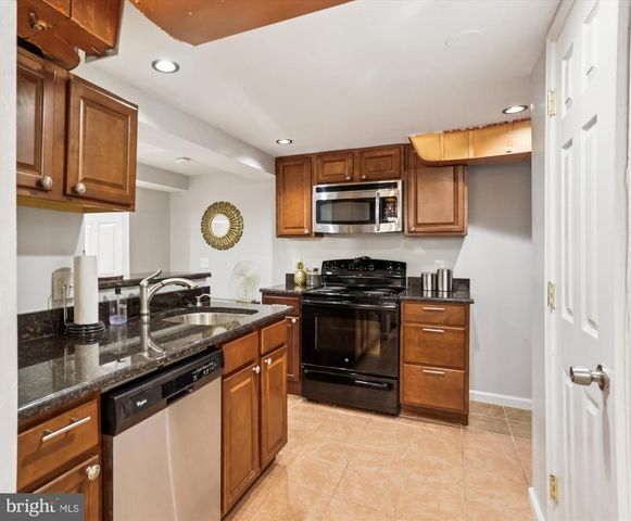 702 AUBURN AVE, Takoma Park, MD 20912