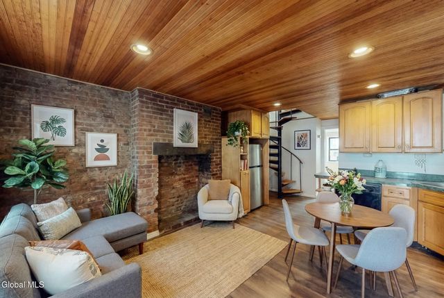 335 Madison Avenue, Albany, NY 12210