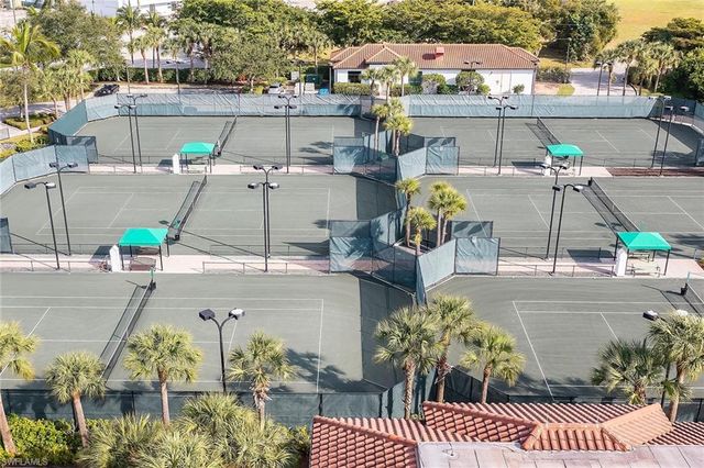 985 Sandpiper ST # I201, Naples, FL 34102