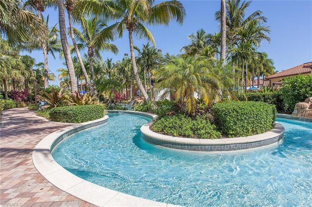 985 Sandpiper ST # I201, Naples, FL 34102