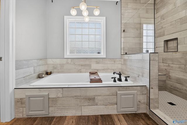 6463 Spring Creek Drive, Guntersville, AL 35976