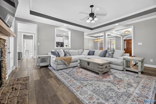 6463 Spring Creek Drive, Guntersville, AL 35976