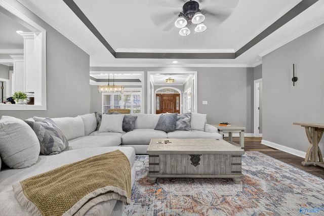 6463 Spring Creek Drive, Guntersville, AL 35976