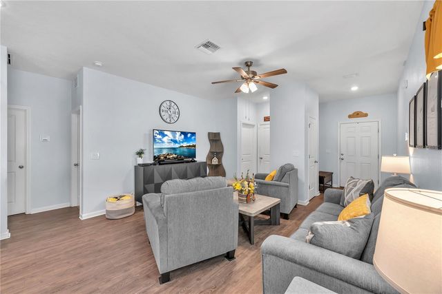 34820 DAISY MEADOW LOOP, Zephyrhills, FL 33541