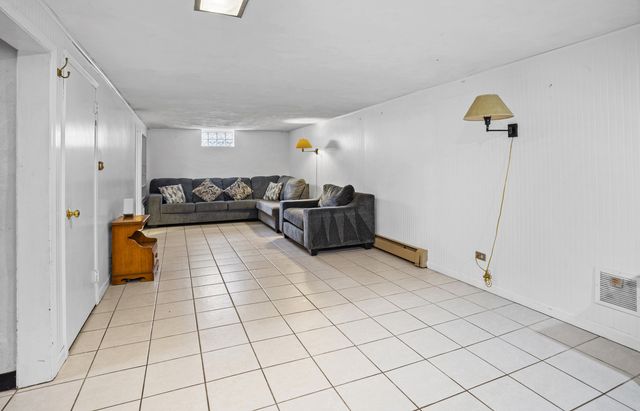 943 LILAC Lane, Highland Park, IL 60035