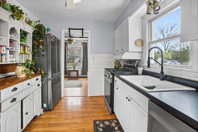 943 LILAC Lane, Highland Park, IL 60035