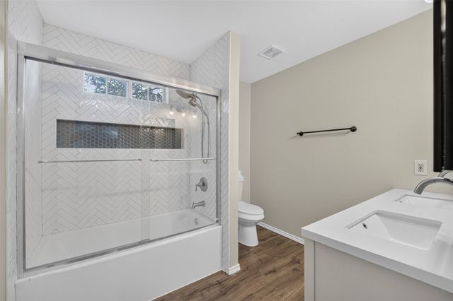 1914 Stanford Street, Greenville, TX 75401