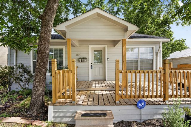 1914 Stanford Street, Greenville, TX 75401