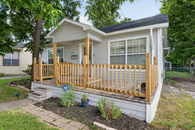 1914 Stanford Street, Greenville, TX 75401