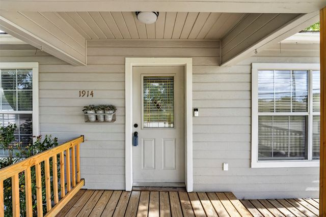1914 Stanford Street, Greenville, TX 75401