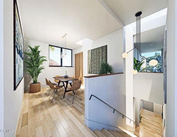 1070 N Oban Dr, Los Angeles, CA 90065