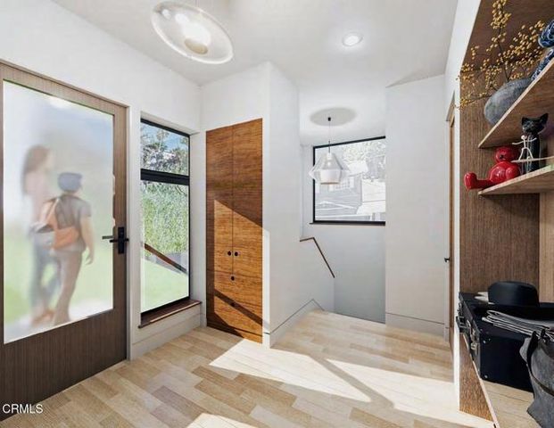 1070 N Oban Dr, Los Angeles, CA 90065