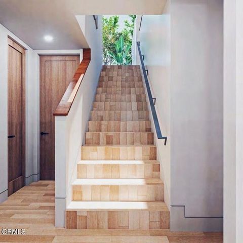 1070 N Oban Dr, Los Angeles, CA 90065