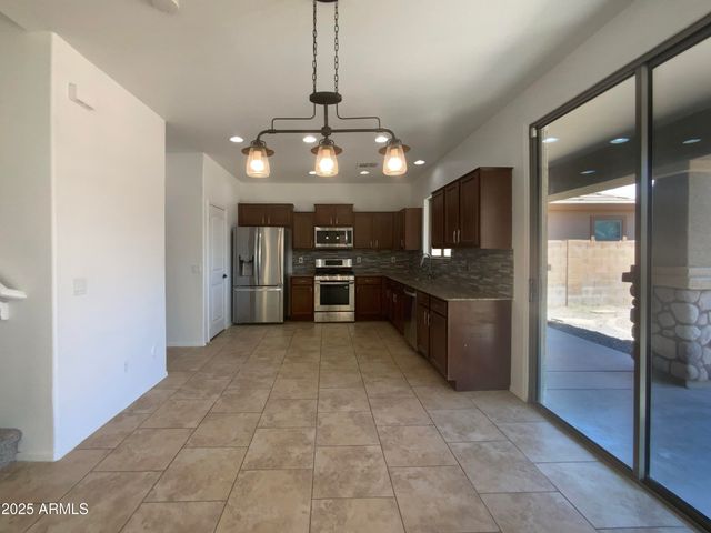 21911 S 215TH Street, Queen Creek, AZ 85142