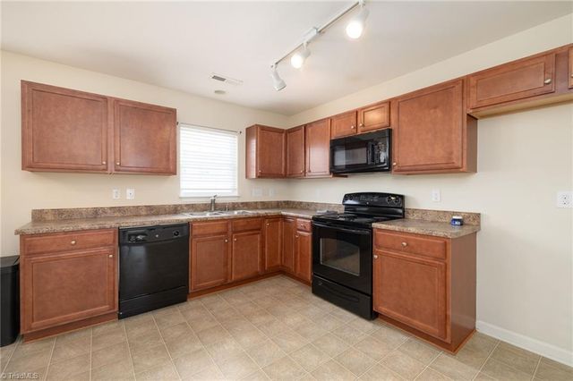 3155 Bushfield Drive, Winston-salem, NC 27127