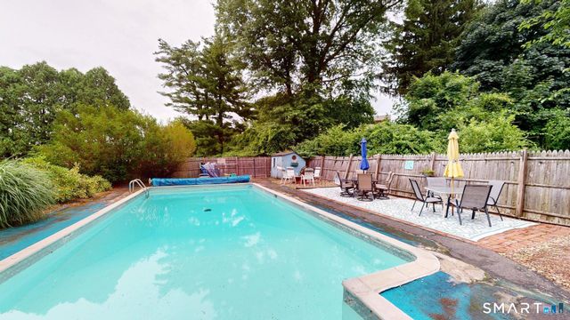 8 Bridge Lane, Enfield, CT 06082