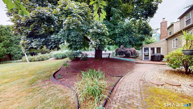 8 Bridge Lane, Enfield, CT 06082