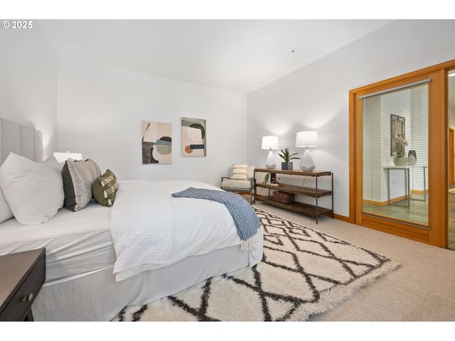 1120 Nw Northrup St 102, Portland, OR 97209