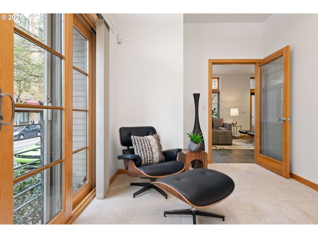 1120 Nw Northrup St 102, Portland, OR 97209