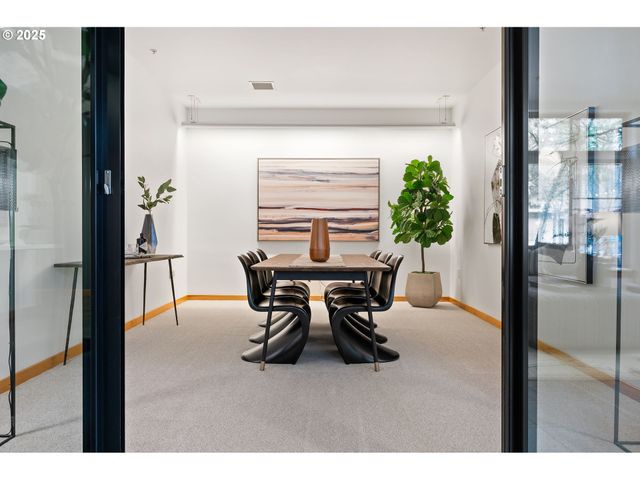 1120 Nw Northrup St 102, Portland, OR 97209