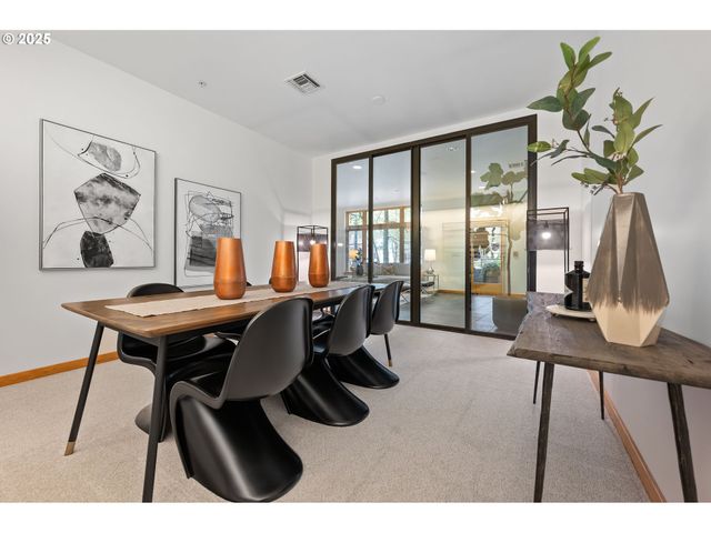 1120 Nw Northrup St 102, Portland, OR 97209