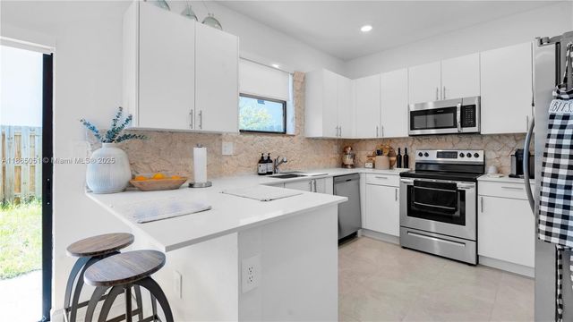 11922 SW 245 TER 0, Homestead, FL 33032