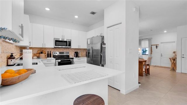 11922 SW 245 TER 0, Homestead, FL 33032