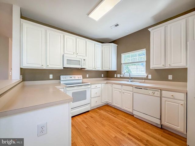 16 DISPATCH DR, Washington Crossing, PA 18977