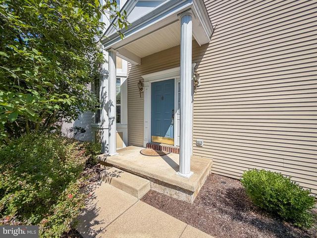 16 DISPATCH DR, Washington Crossing, PA 18977