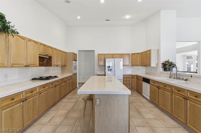 7430 Bisonwood Avenue, Las Vegas, NV 89131
