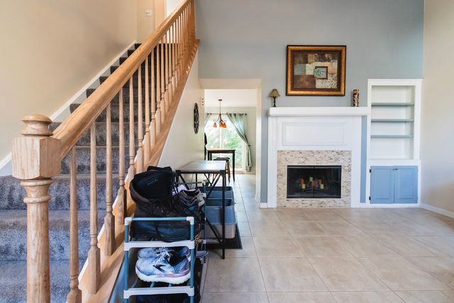 821 E Saratoga Circle, Island Lake, IL 60042
