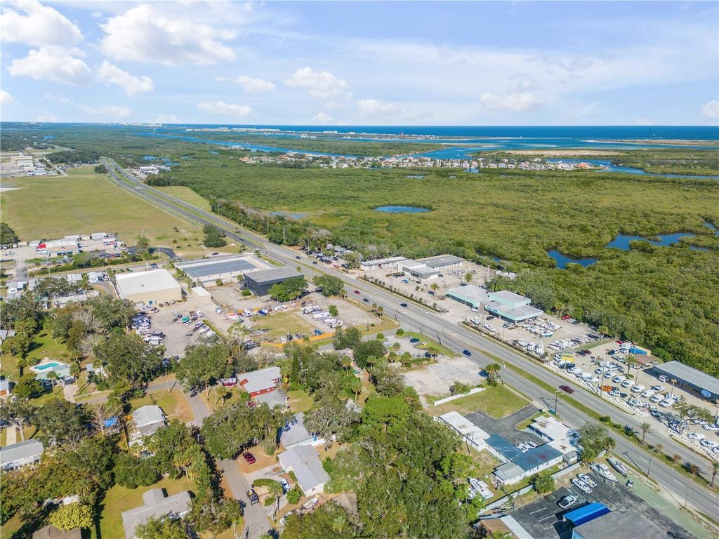 Image 16 of property listing at 1296 N DIXIE FREEWAY, New Smyrna Beach, FL 32168