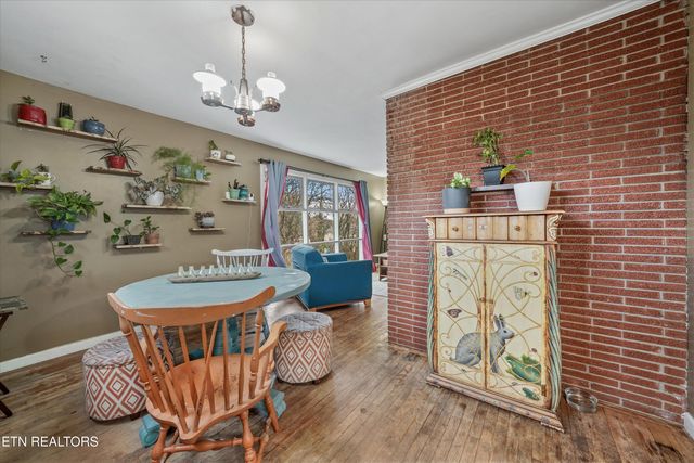 225 W W Ford Valley Rd, Knoxville, TN 37920