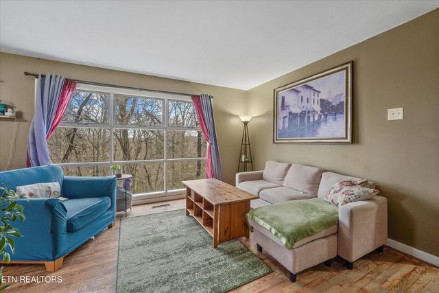 225 W W Ford Valley Rd, Knoxville, TN 37920