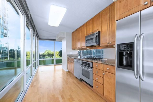 9715 Woods Drive 510, Skokie, IL 60077