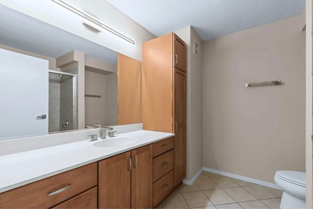 9715 Woods Drive 510, Skokie, IL 60077